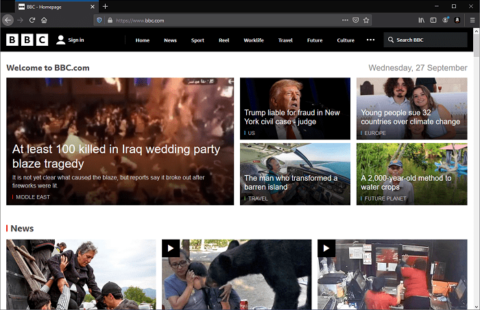 Page d'accueil de bbc.co.uk, montrant de nombreux articles d'actualité et la fonctionnalité du menu de navigation